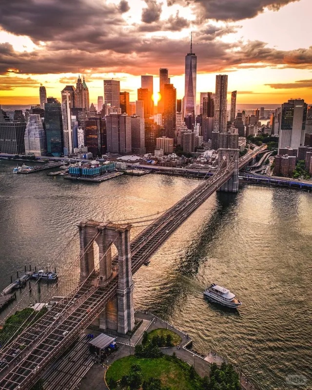 Brooklyn Bridge
